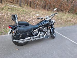VERKAUFE EINE SUZUKI MARAUDER VZ800