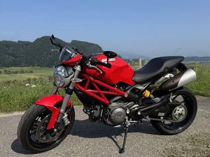 DUCATI MONSTER 796