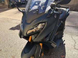 YAMAHA TMAX 560 TECH MAX APPENA TAGLIANDATO IN YAMAHA