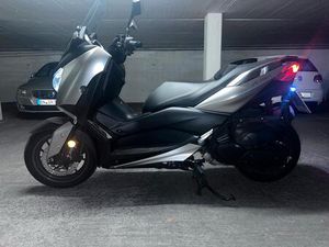 YAMAHA XMAX 400 ROLLER - GEPFLEGT UND FAHRBEREIT