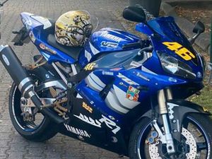 YAMAHA R1 YZF