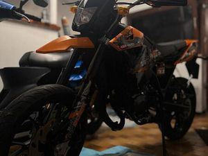 BIETE EINE KSR TR 50 SM VON 2015 AN!