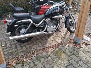 SUSUKI INTRUDER VL 125