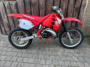 ② HONDA CR 250