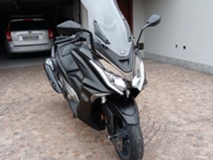 KYMCO AK550