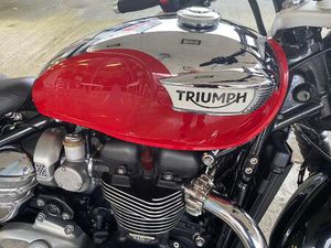 TRIUMPH SPEEDMASTER 1200 CUSTOM CRUISER PETROL MANUAL EURO 5 (79 PS) 1200 CC