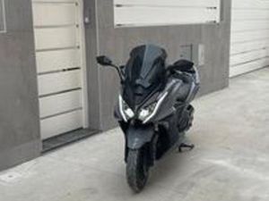 KYMCO AK 550