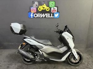 YAMAHA NMAX 125