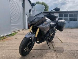 TRIUMPH TIGER 1050