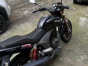 KEEWAY RKV 125