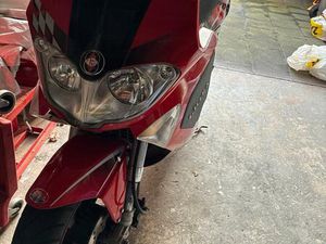 GILERA RUNNER 50 SP - ROT, BEHEIZBARE GRIFFE