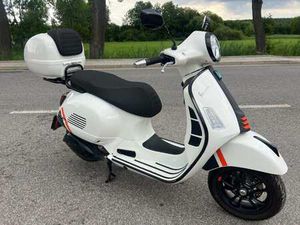 VESPA GTS 300 SUPER