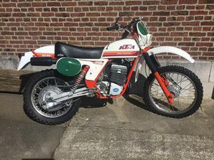 ② KTM 250 1980