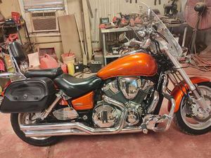 +0NEAR MINT 2004 VTX 1800 HONDA