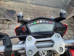 DUCATI HYPERSTRADA 821