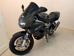 NETTE HONDA VTR 1000 F FIRESTORM UIT 2004 — MOTOREN | HONDA — MARKTPLAATS