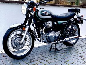 KAWASAKI W800