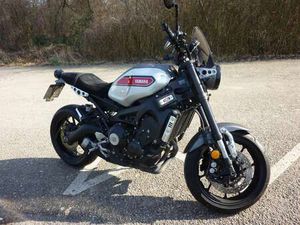 YAMAHA XSR 900