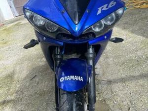 YAMAHA - R6