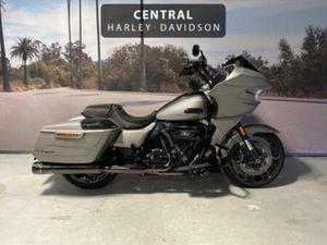 HARLEY-DAVIDSON ROAD GLIDE CVO 121'' — MOTOREN | HARLEY-DAVIDSON — MARKTPLAATS