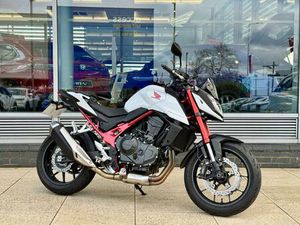 HONDA CB750 HORNET EURO 5 755 CC