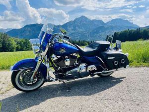 HARLEY-DAVIDSON ROAD KING