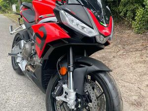 ② APRILLIA TUONO 660