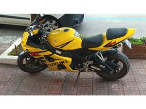 SUZUKI GSX600R