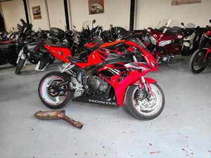 HONDA - CBR 1000RR