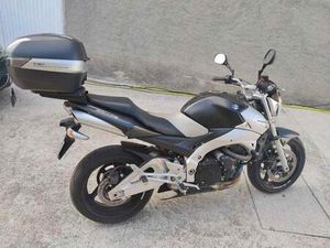 SUZUKI - GSR 600