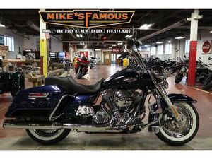 2014 HARLEY-DAVIDSON ROAD KING®