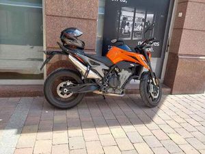 KTM - DUKE 790