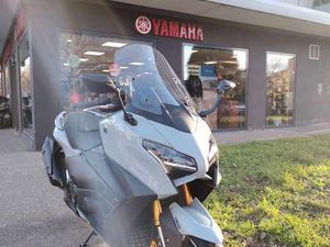 YAMAHA TMAX 560