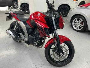 YAMAHA FAZER 250 FZ25 LE CAPITA MARVEL