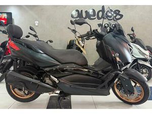 YAMAHA XMAX 250