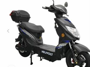 SCOOTER RUNNER AZUL FARO (SÉ E SÃO PEDRO)