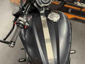 TRIUMPH ROCKET 3 GT STORM