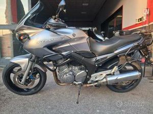 YAMAHA TDM 900