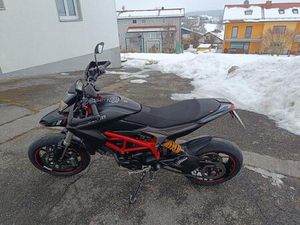 DUCATI HYPERMOTARD 821
