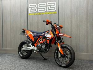 2024 24 KTM 690 SMC R - JUST 2143 MILES - QUICKSHIFTER - PRO CIRCUIT EXHAUST +++