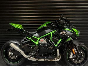 KAWASAKI Z H2 SUPERCHARGED NAKED ONLY 2290 MILES MANY EXTRAS