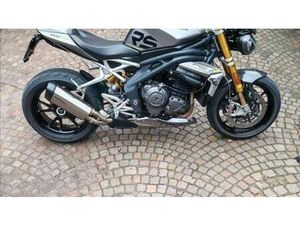 VENDO TRIUMPH SPEED TRIPLE 1200 RS (2021 - 24) USATA A MILANO (CODICE 9916449) - MOTO.IT