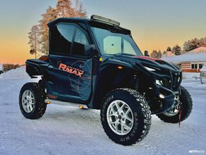 RMAX2 1000 TRAKTORI.