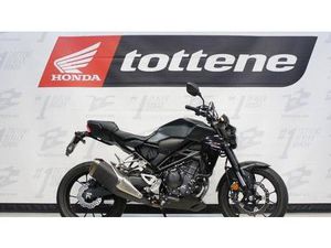 VENDO HONDA CB 300 R (2022 - 26) USATA A BASSANO DEL GRAPPA (CODICE 9916273) - MOTO.IT