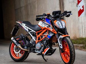 KTM DUKE 390 - SPORTLICHES NAKED BIKE