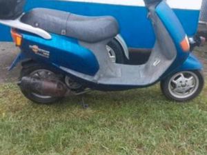 ROLLER PIAGGIO SFERA 125 CM DEFEKT ZUM SCHLACHTEN