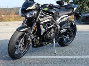TRIUMPH STREET TRIPLE RS