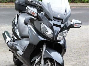 SUZUKI BURGMANN 650 EXECUTIVE