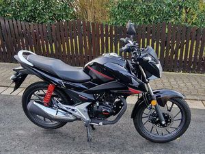 HONDA CB 125F - TOP ZUSTAND -