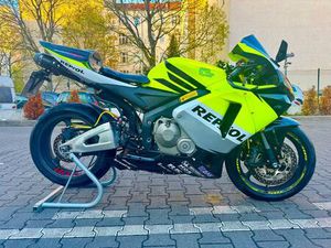 HONDA CBR 600 RR/ (FRISCHEN TÜV BEKOMMEN 2026)